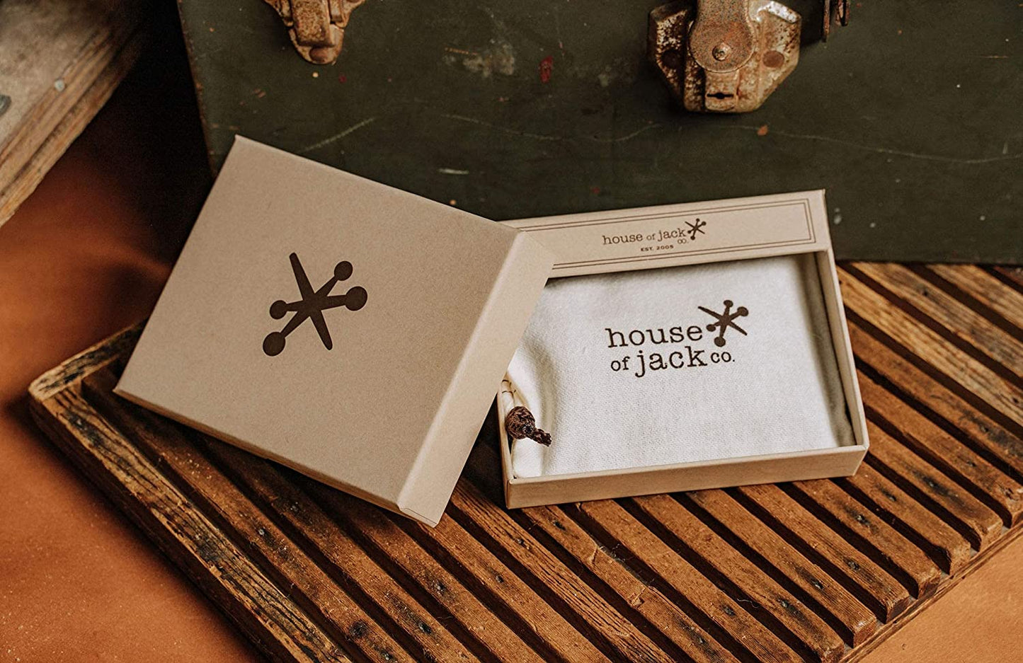 Dutton Extra Capacity Trifold Wallet with Flip Out ID| 9 Card Slots & 3 Pockets